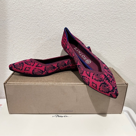 Rothy's Shoes - Rothy's The Point Flats in Fuchsia Navy Snake, Size 7.5, New in Box
